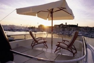 LADIES FIRST - Sundeck 2